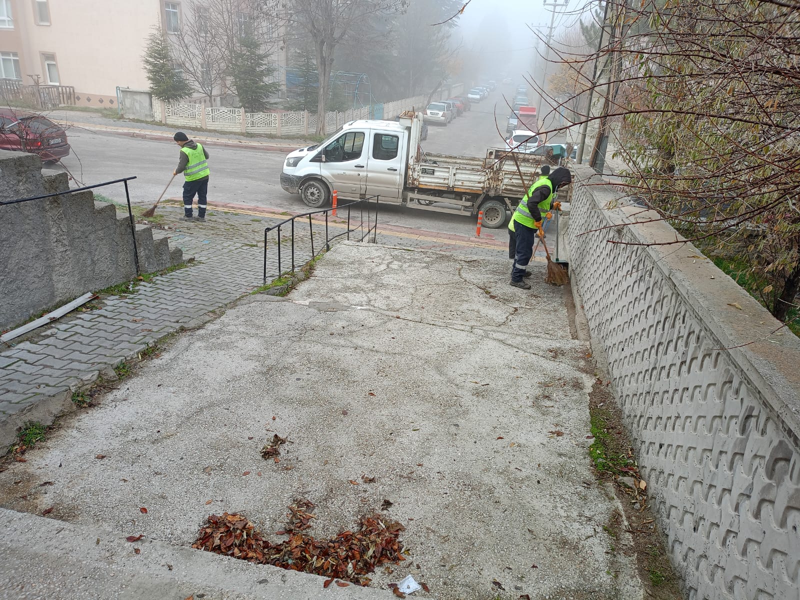 Kütahya 100. Yıl Mahallesi’nde Temizlik Çalışması (2)
