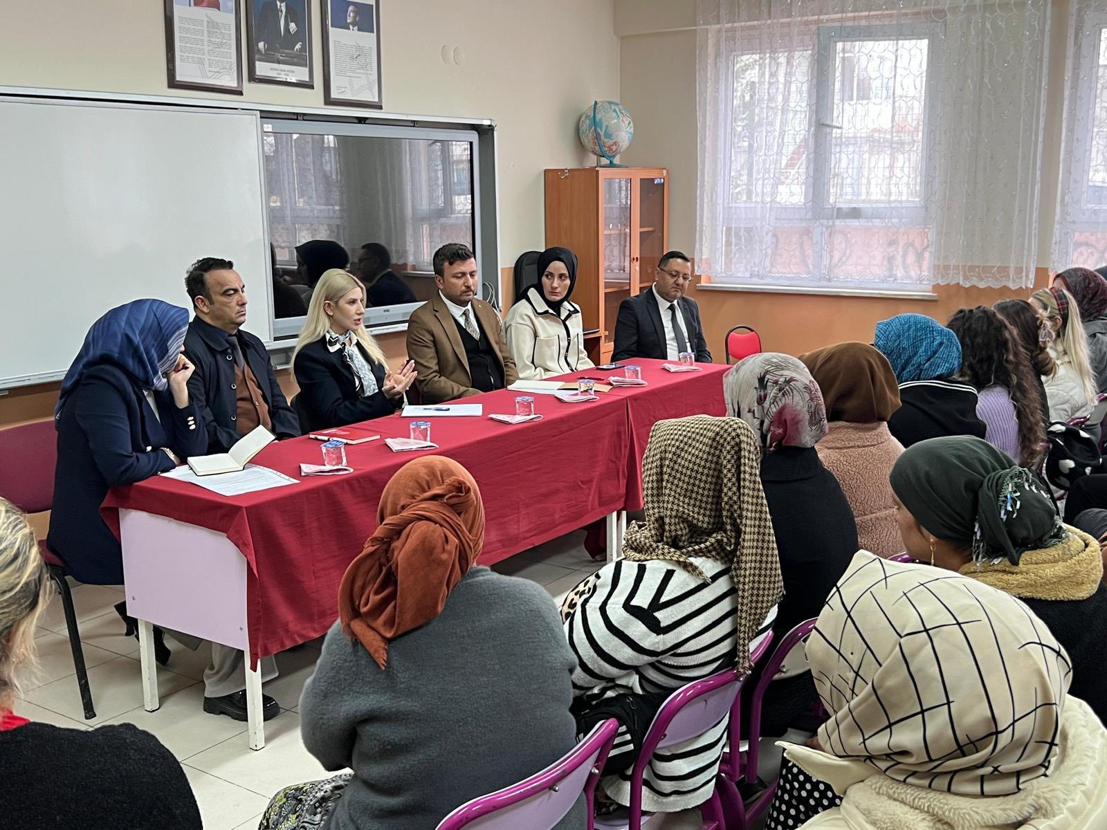 Kütahya Altıntaş İlkokulu’nda Aile Buluşması Yapıldı3