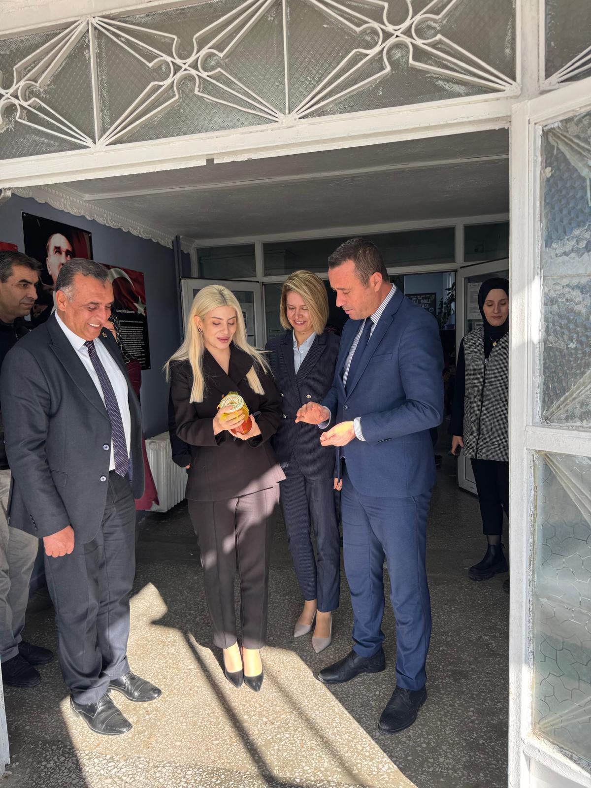 Kütahya Altıntaş Kaymakamı Yerli Malı Haftası Etkinliğine Katıldı5