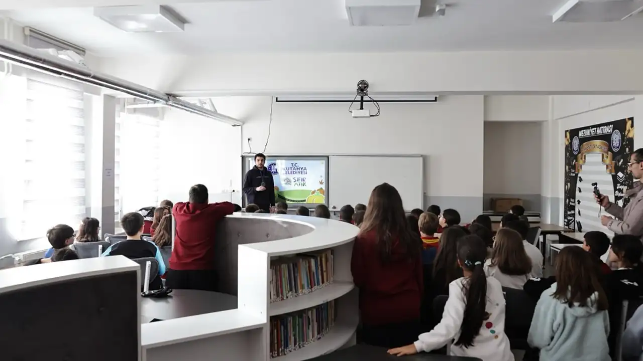 Kütahya Atakent Ortaokulunda Sıfır Atık Bilinci Eğitimi Verildi 2