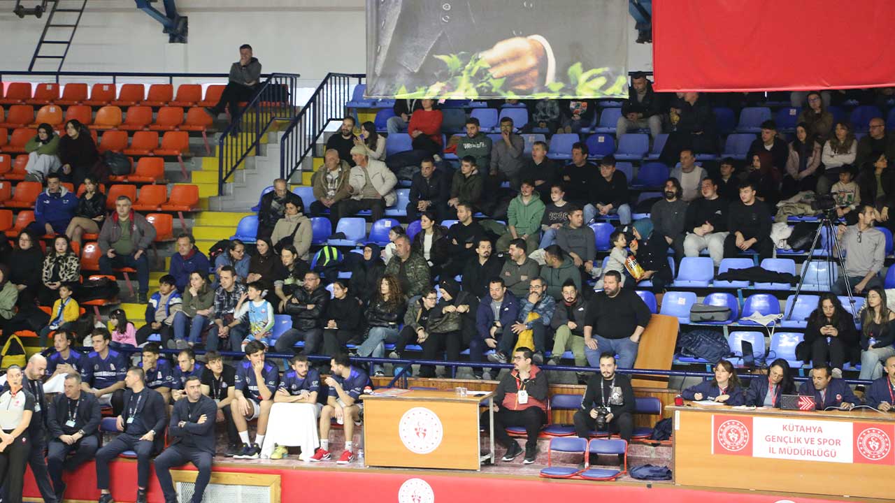 Kütahya Belediyespor Evinde Kazandı Zirve Yarışını Sürdürdü 3