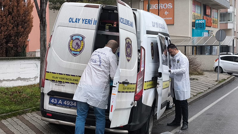 Kütahya Da 10.Kattan Düşen Kişi Hayatını Kaybetti (4)