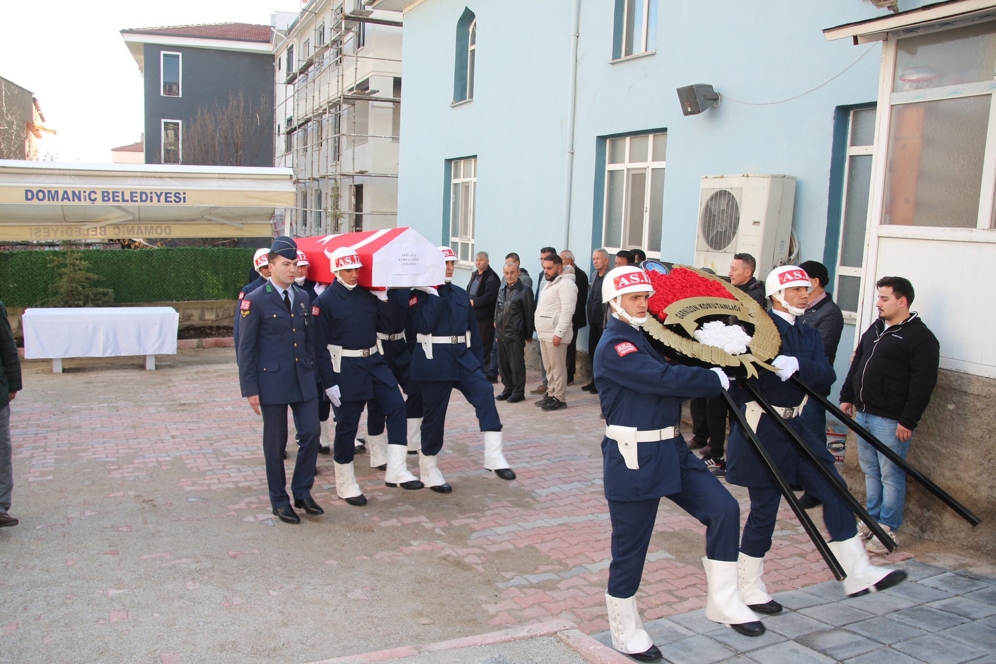 Kütahya Domaniç Kaymakamı Kore Gazisi Arif Ata’yı Uğurladı1