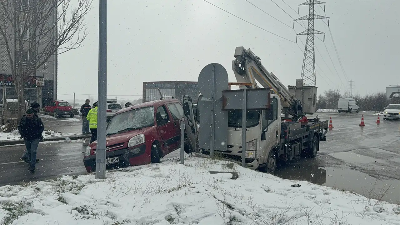 Kütahya Domaniç’te Meydana Gelen Trafik Kazalarında 4 Yaralı 2