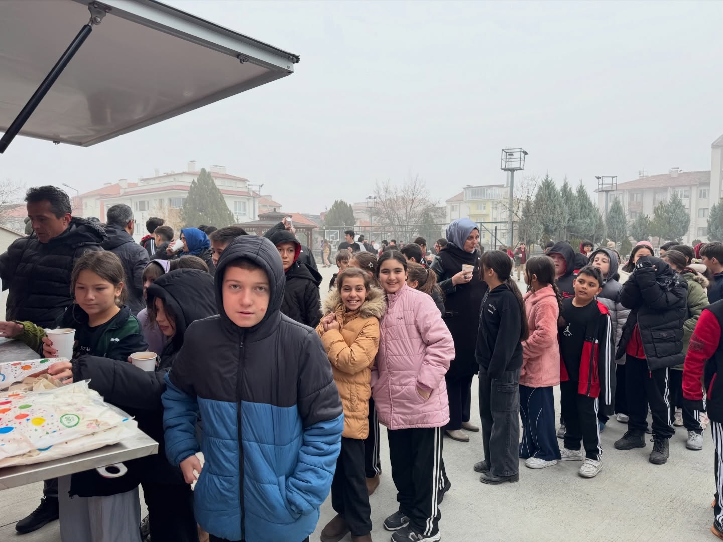 Kütahya Fatih Ortaokulu’nda Vakıf Çorbası Ikram Edildi1