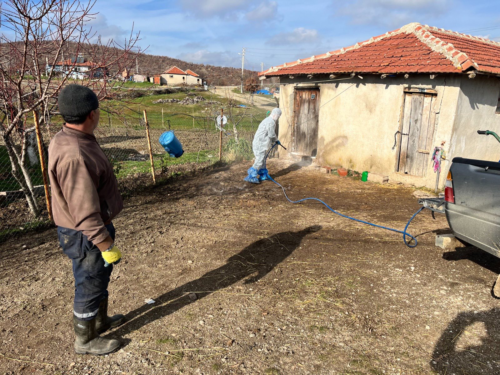 Kütahya Pazarlar’da Hastalıklara Karşı Dezenfeksiyon Yapıldı3