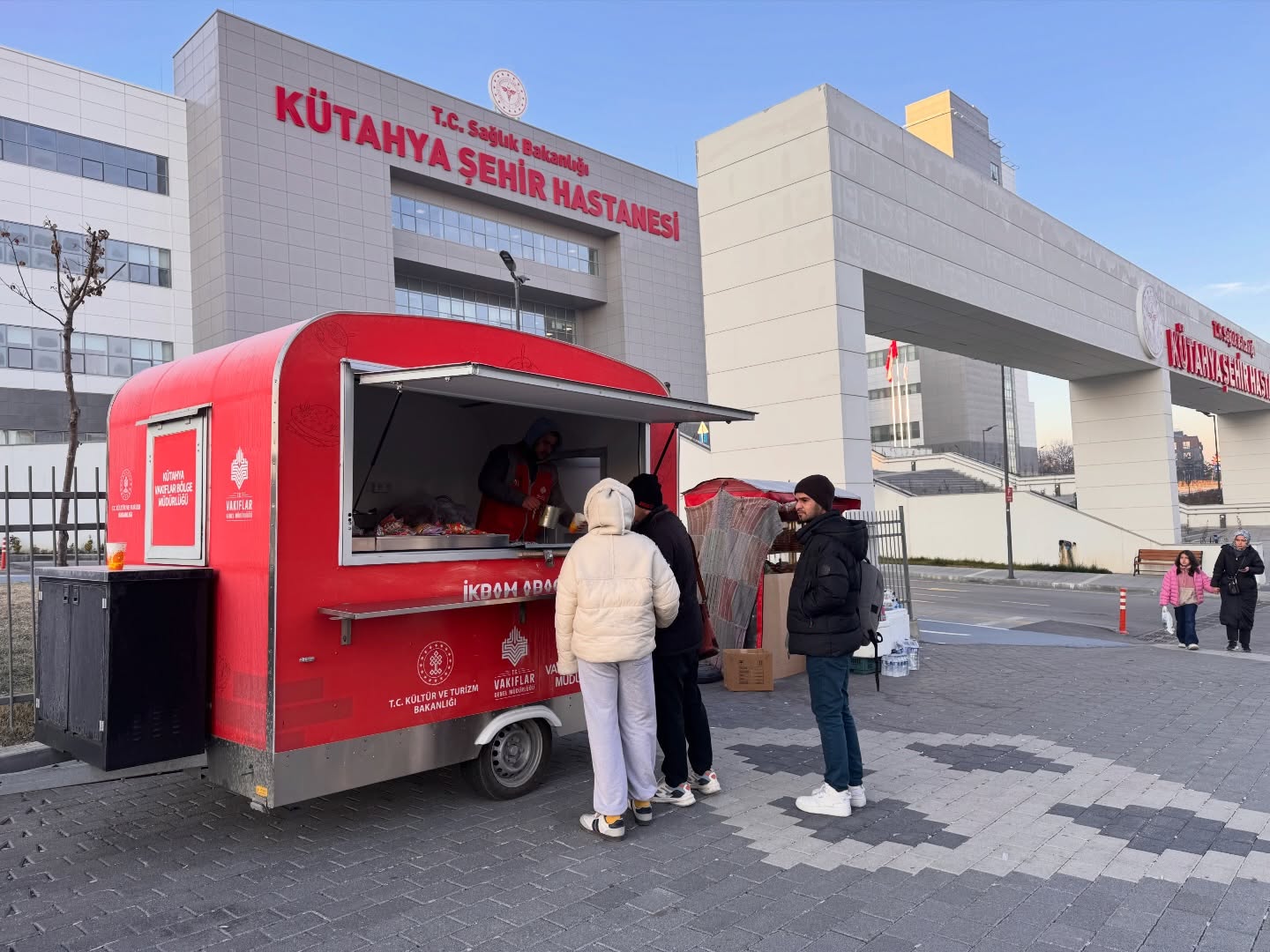 Kütahya Şehir Hastanesi Önünde Sabah Çorbası Ikramı1