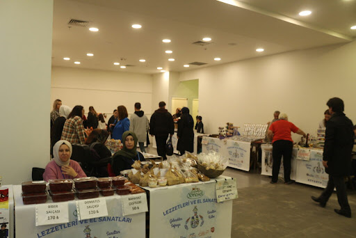 Kütahya Sera Avm’de Yöresel Lezzetler Ve El Sanatları İlgi Gördü