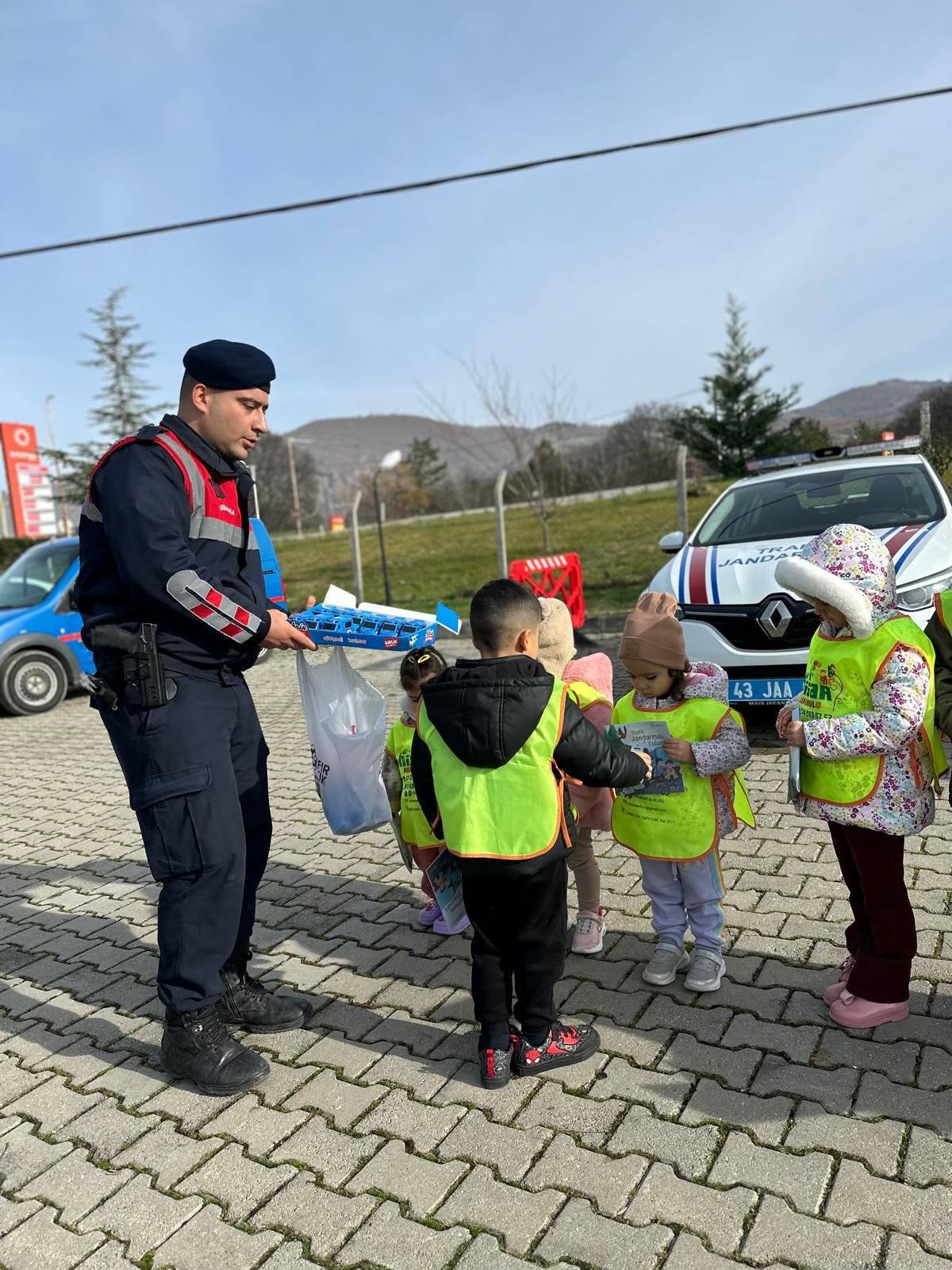 Kütahya Simav’da Minikler, Jandarmayı Tanıdı 2