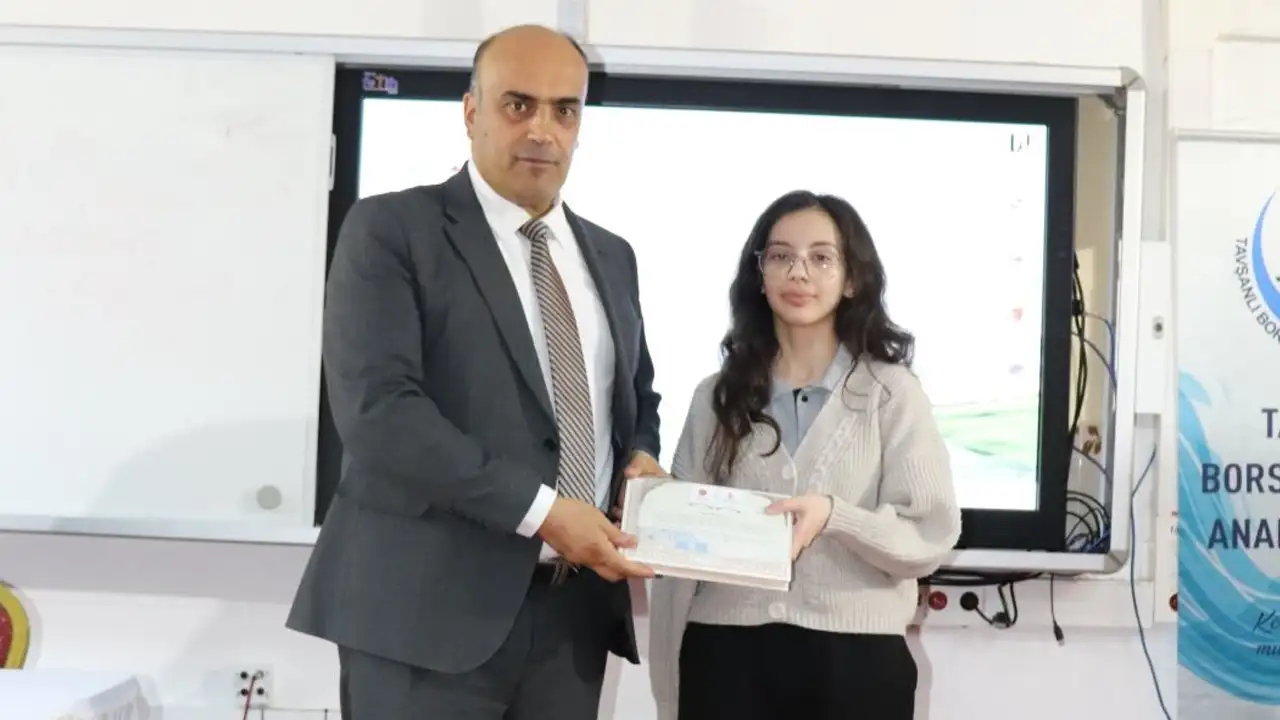 Kütahya Tavşanlı’da Öğrencilere Kur’an I Kerim Dağıtıldı 1