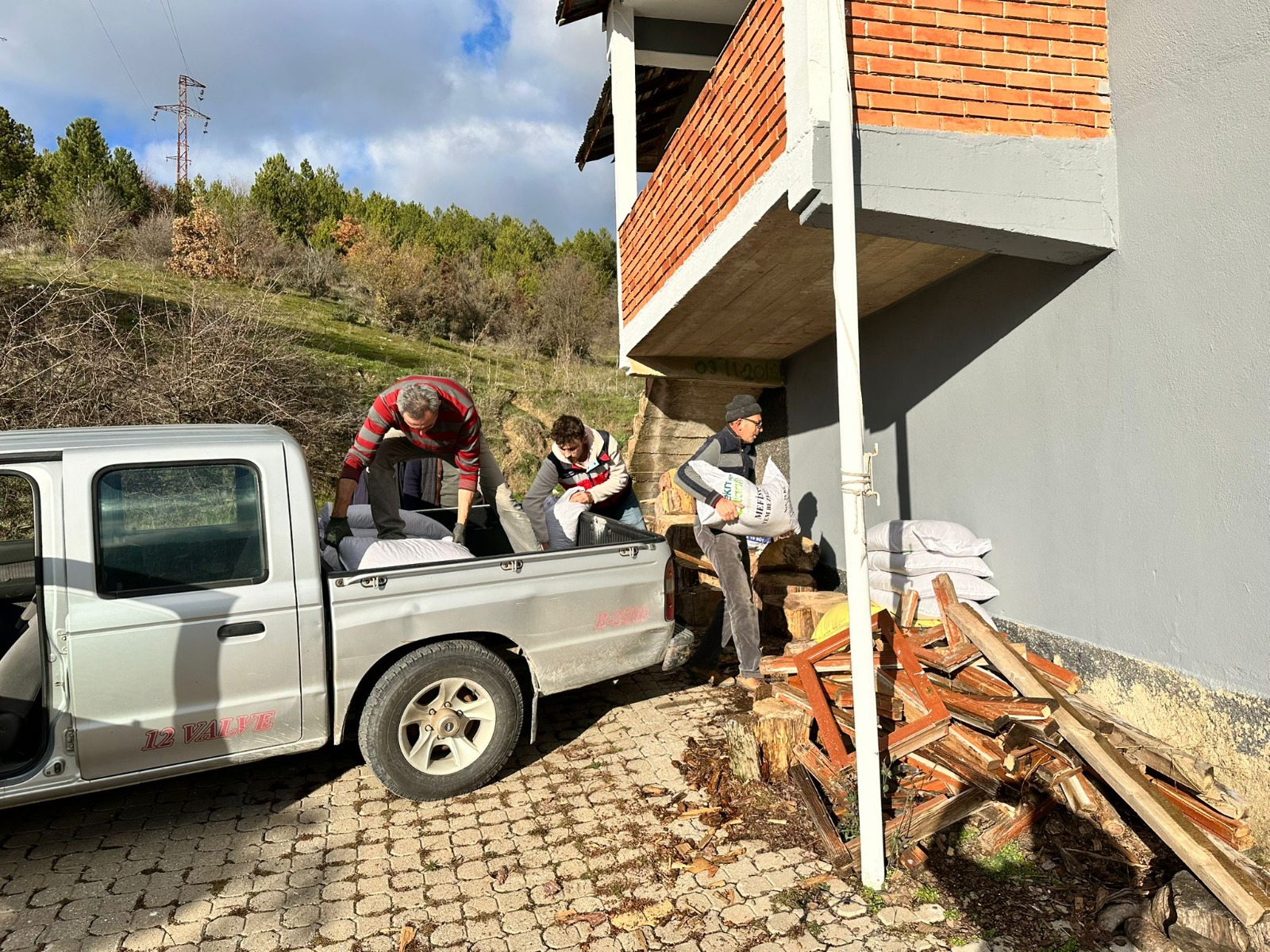 Kütahya Tavşanlı’da Üreticiye Yem Bezelyesi Tohumu Desteği3