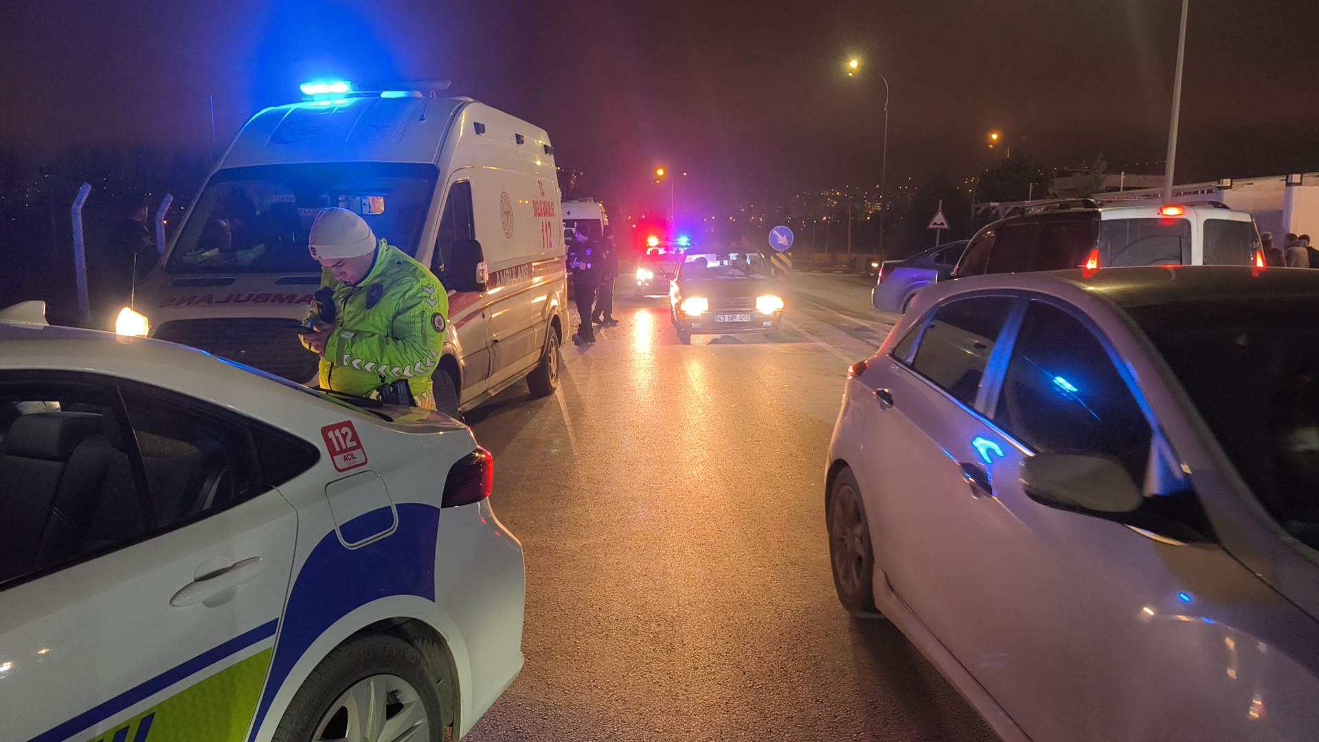 Kütahya’da 3 Araçlı Kaza, Yaralılar Var (5)