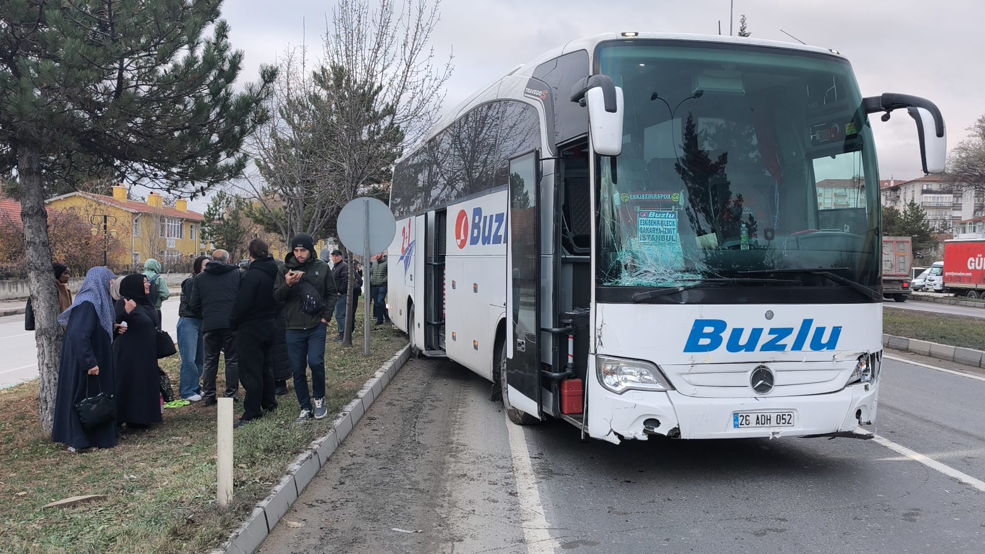 Kütahya’da 6 Araç Birbirine Girdi, Yaralılar Var (4)
