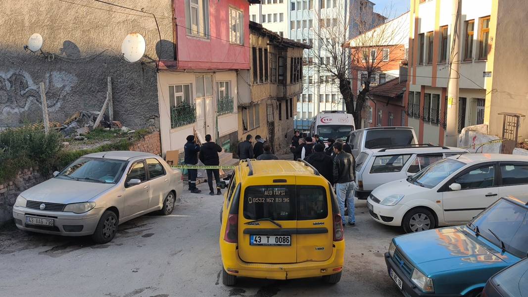 Kütahya'da Boya Ustasını Ölüm Sokakta Yakaladı (2)