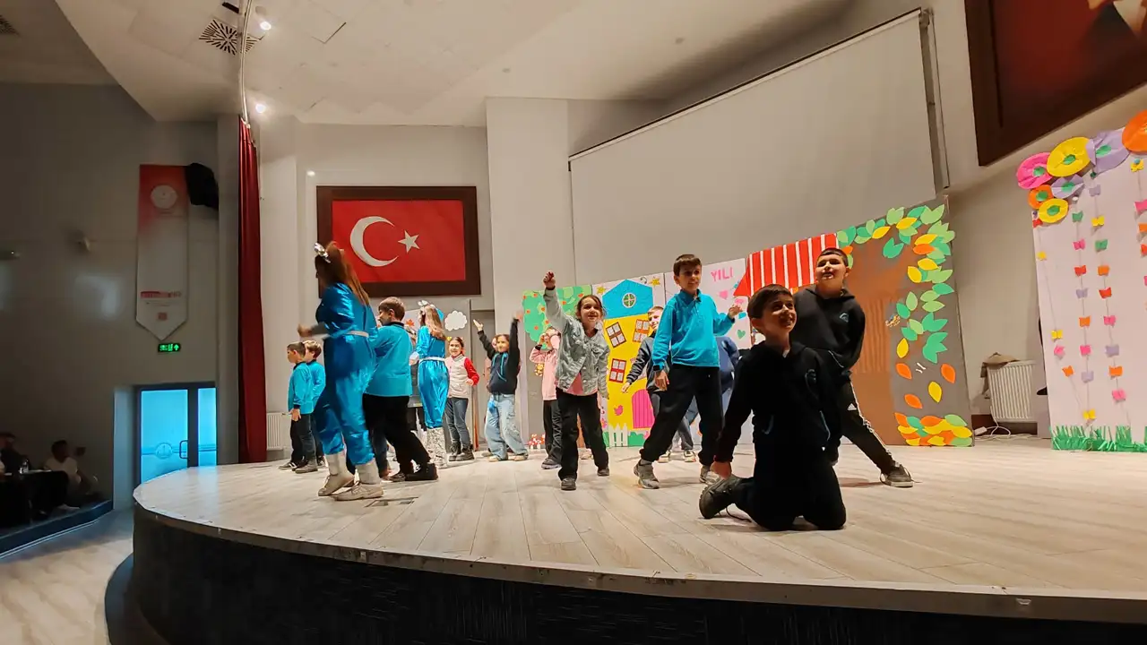 Kütahya’da Çocuk Tiyatrosu Büyük Ilgi Gördü 1