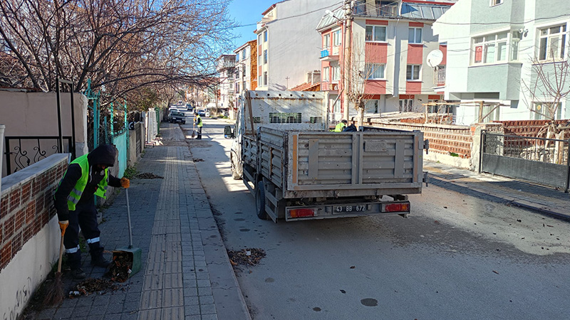 Kütahya’da Evliya Çelebi Mahallesi’nde Cadde Ve Sokaklar Temizlendi (2)