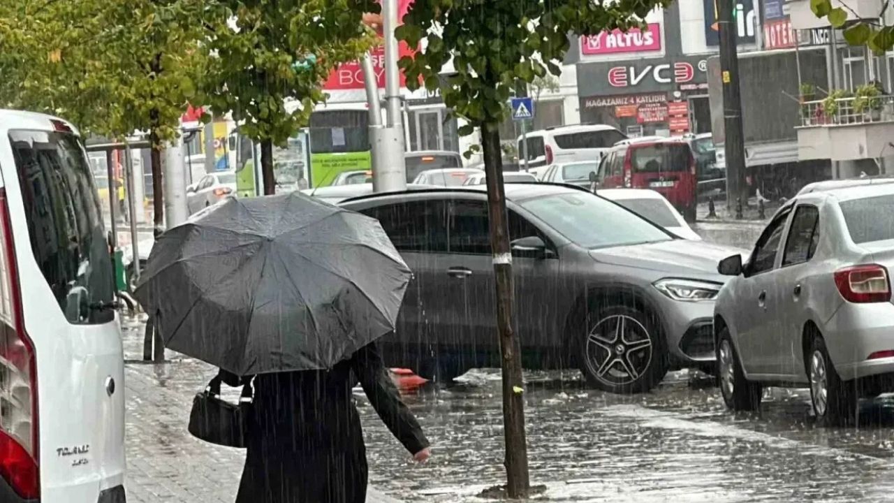 Kütahya'da Kış Başladı! Meteoroloji 2 Gün Için Yağış Uyarısı Yaptı