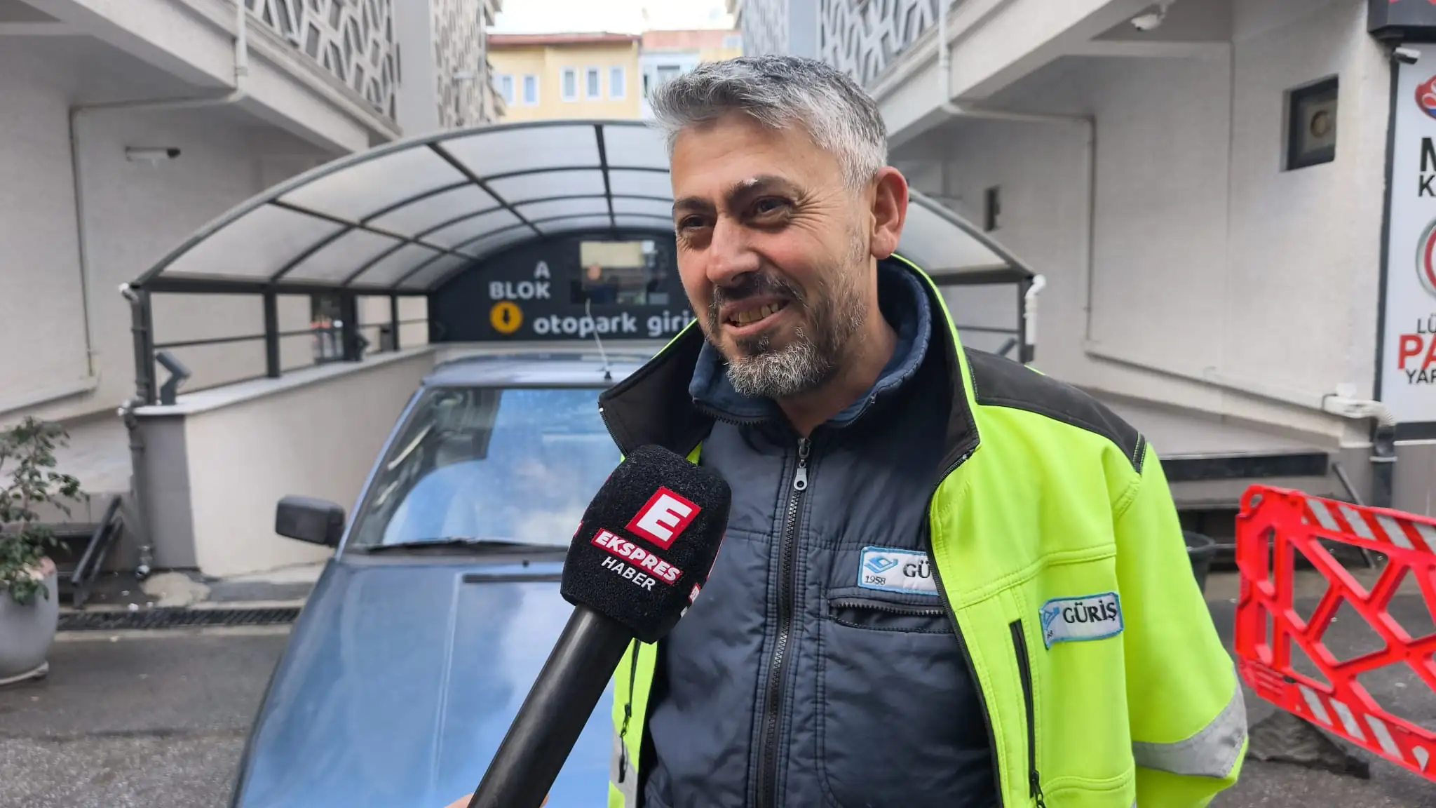 Kütahya’da Metehan Için Tek Arabasını Satışa Çıkardı 2