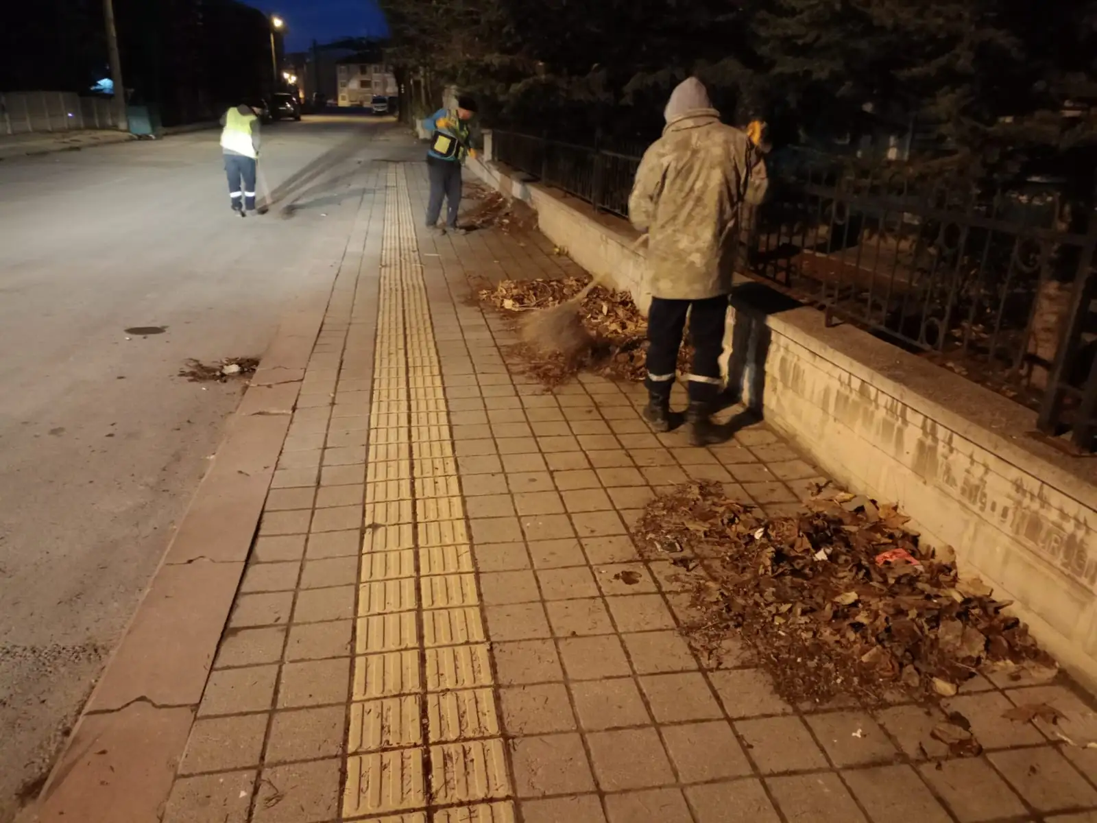 Kütahya’da Mıntıka Ve Yaprak Temizliği Yapıldı 2