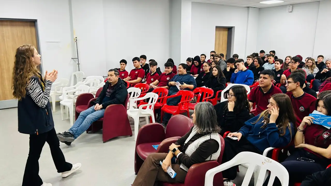 Kütahya’da Öğrencilere Siber Güvenlik Semineri Verildi 1