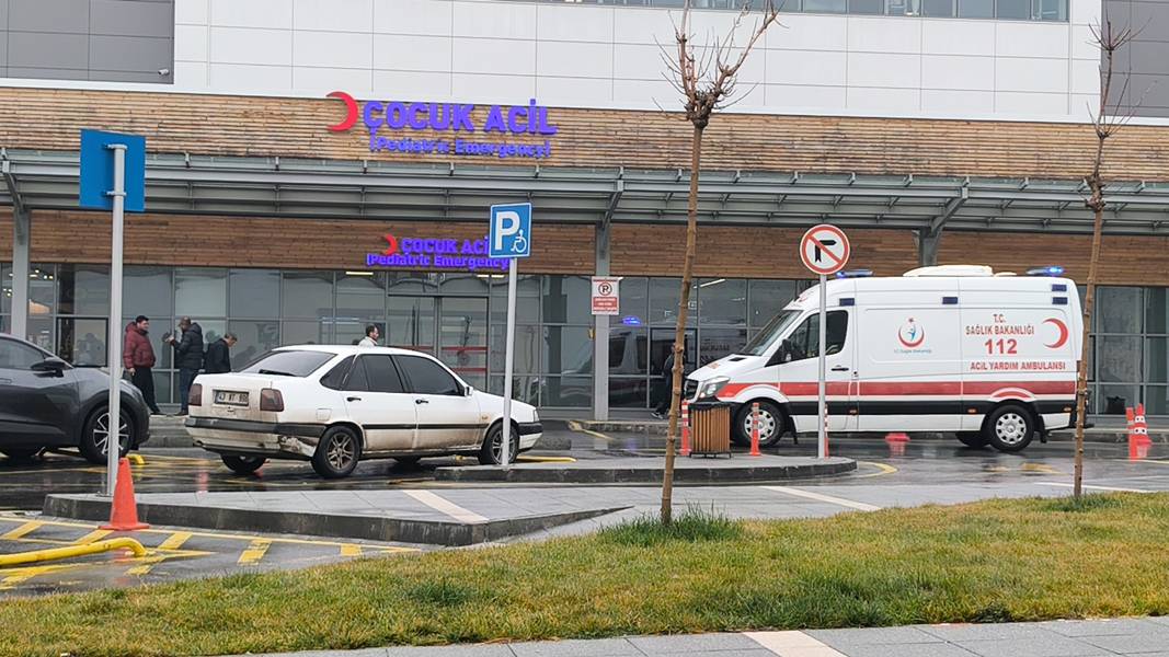 Kütahya’da Ortaokulda Gıda Zehirlenmesi Şüphesi (4)