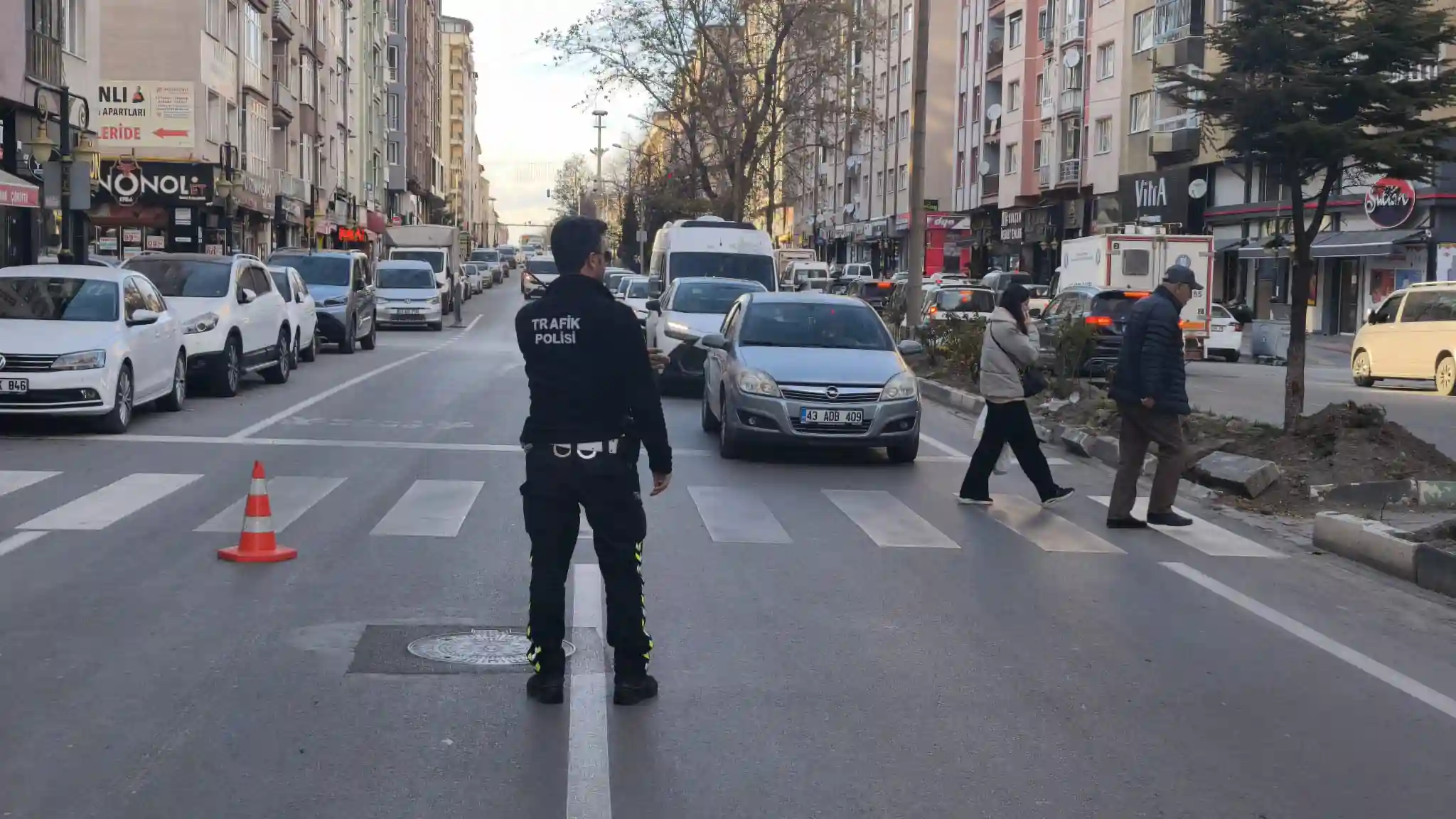 Kütahya’da Polis Ekiplerinden Araç Sürücülerine Denetim 1