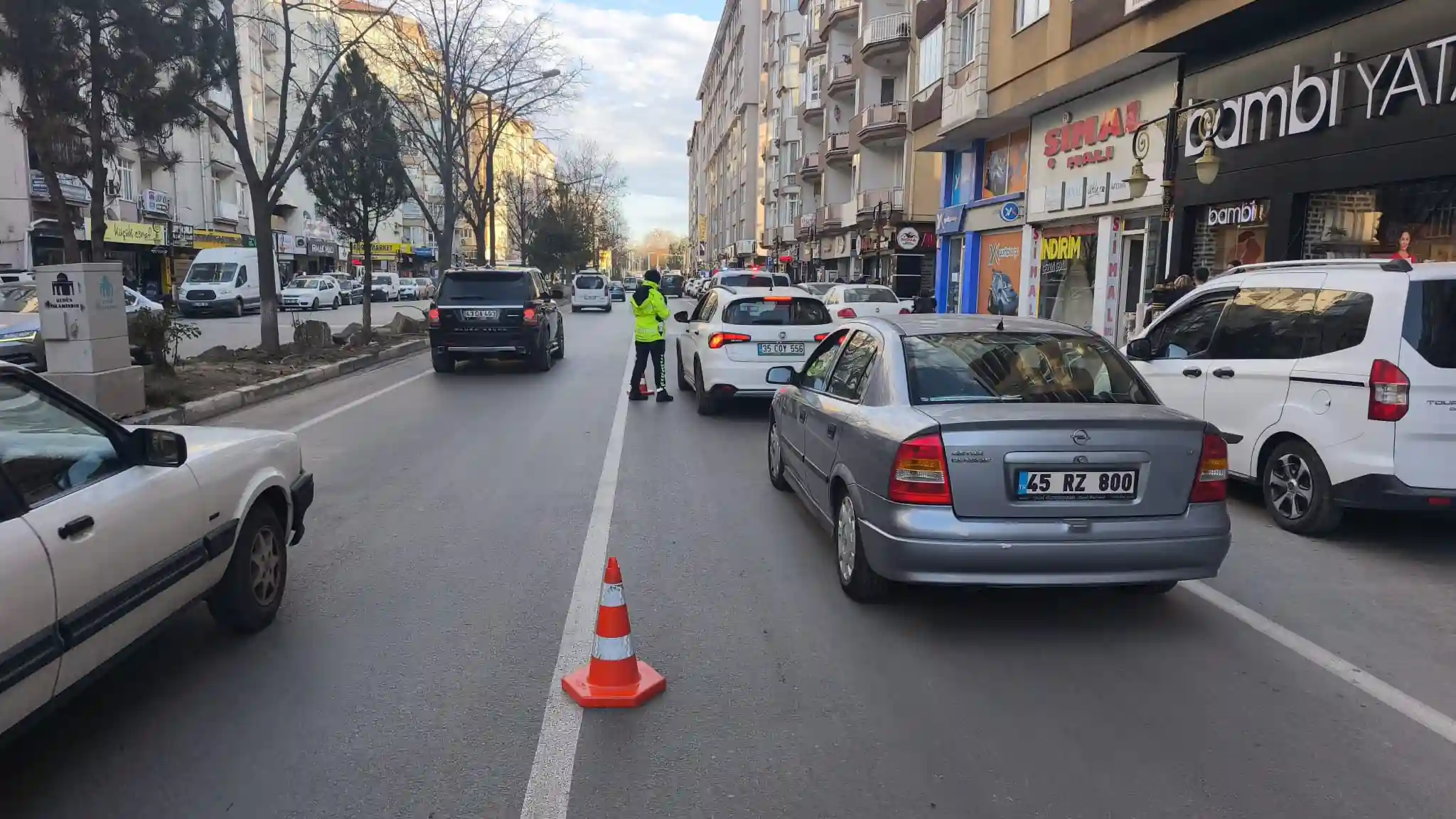 Kütahya’da Polis Ekiplerinden Araç Sürücülerine Denetim 2