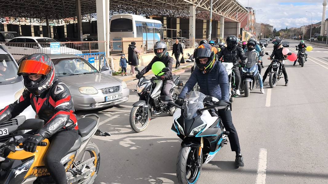 Kütahya’da Riders 43’Ten, Küçük Metehan’a Moral Ziyareti (5)