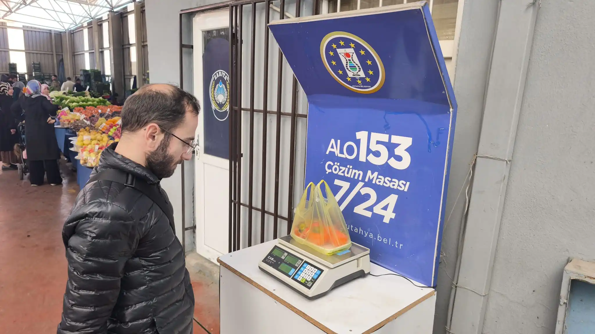 Kütahya’da Semt Pazarlarında Zabıtadan “Kilogram” Kontrolü