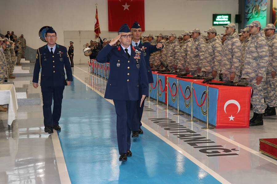 Kütahya’da Sözleşmeli Erler Eğitimlerini Tamamladı, Yemin Etti (1)