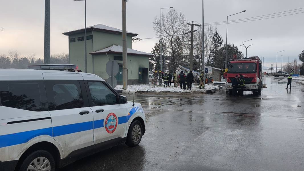 Kütahya’da Trafo Yangını Korkuttu (1)