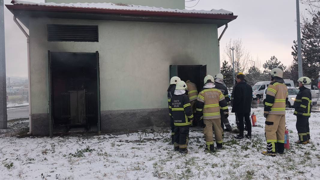 Kütahya’da Trafo Yangını Korkuttu (2)