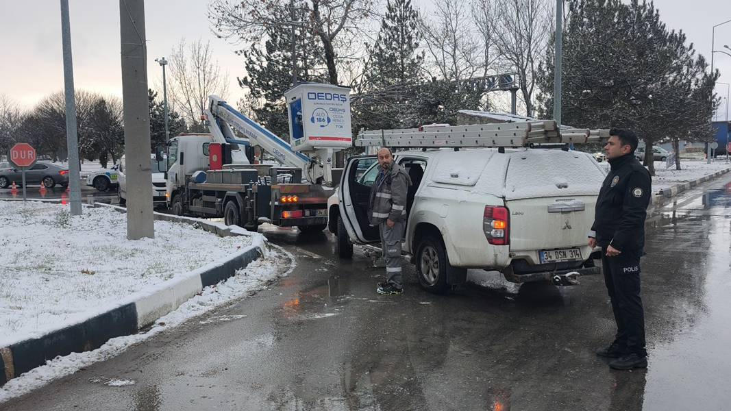 Kütahya’da Trafo Yangını Korkuttu (5)