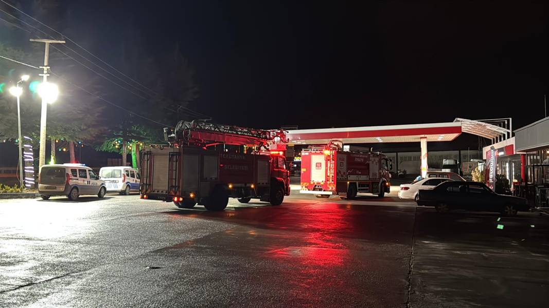 Kütahya’da Trafo Yangını Paniğe Neden Oldu (1)