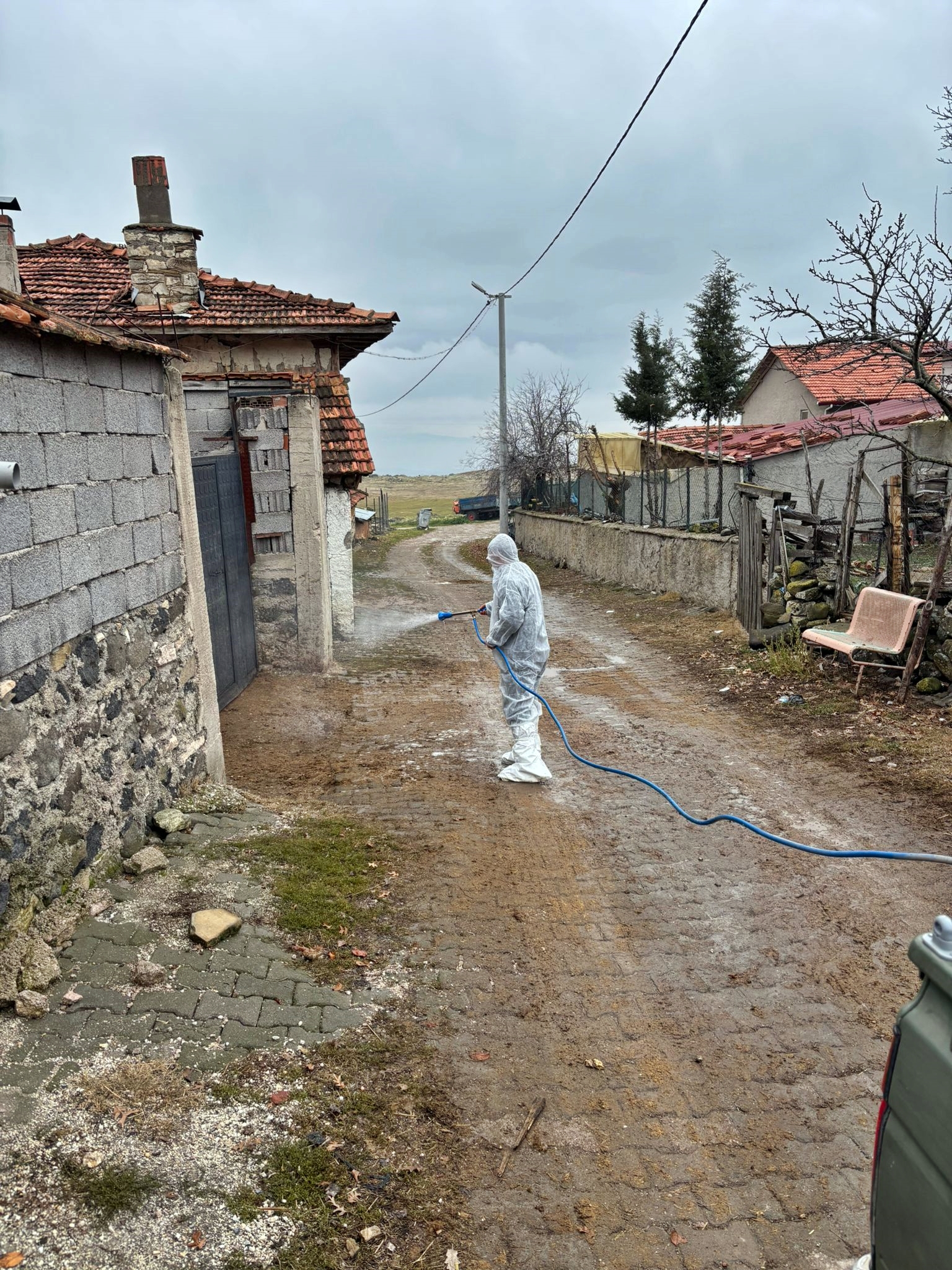 Kütahyanın Yayla Köyü’nde Hayvancılık Işletmelerine Dezenfeksiyon1