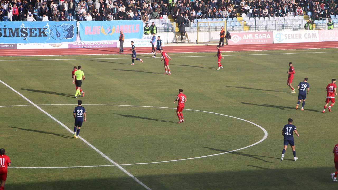 Kütahyaspor, Ilk Yarıyı Önde Kapattı 4