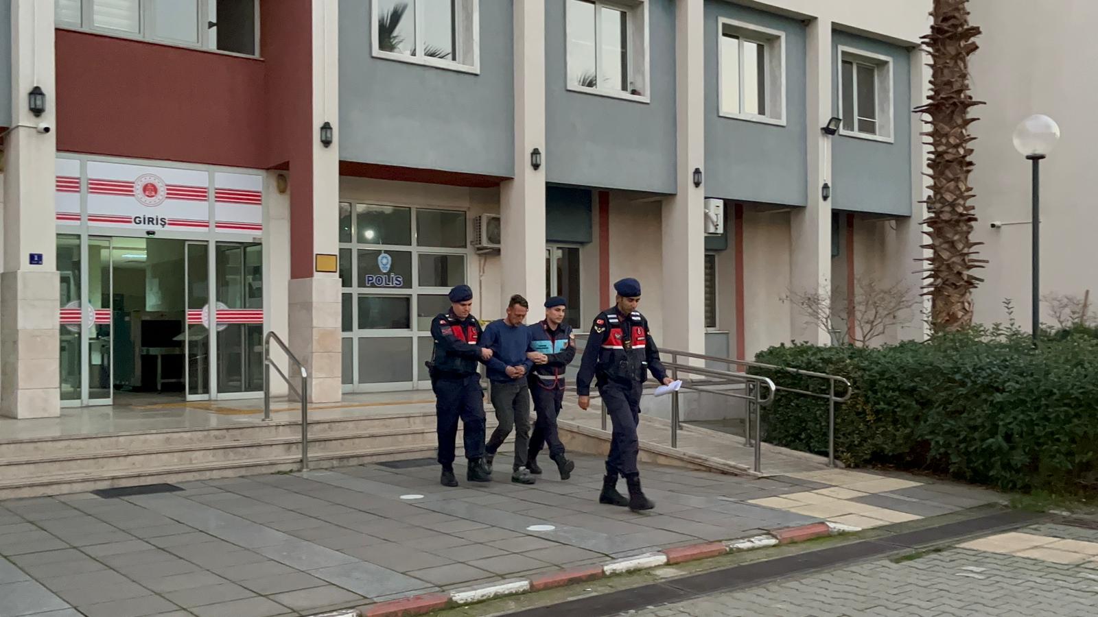 Nazilli’de Apartmanı Kundaklamaya Çalıştığı Iddia Edilen Şüpheli Tutuklandı (1)