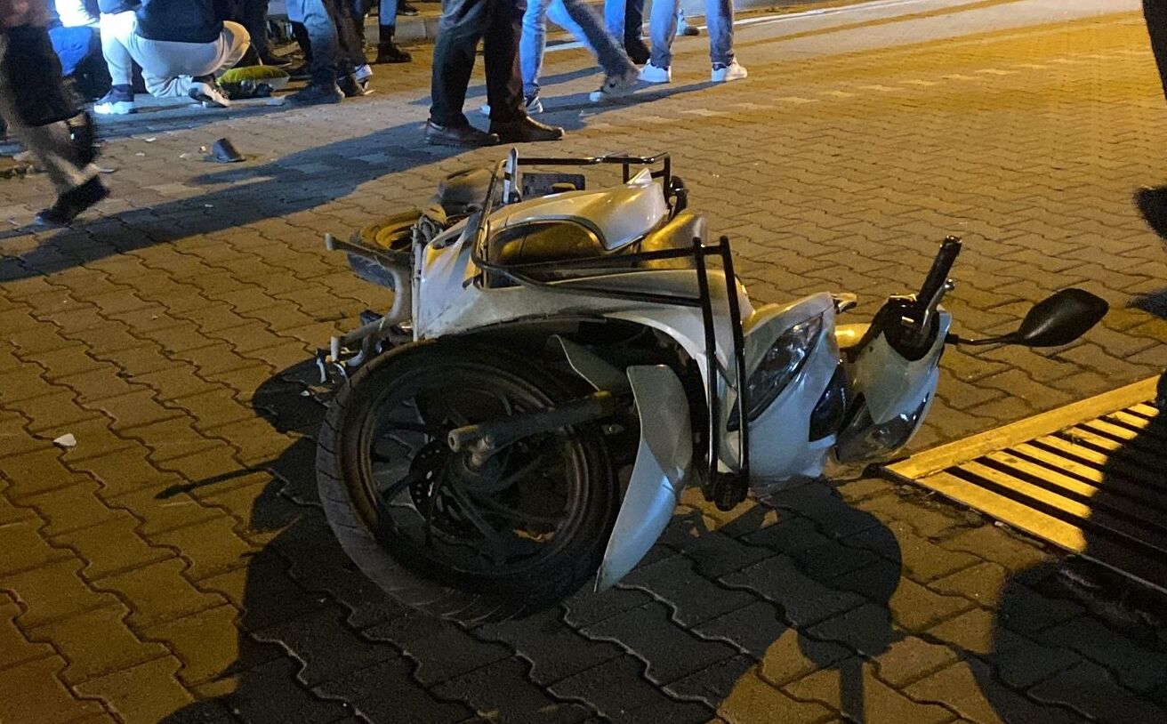 Nazilli’de Otomobil Ile Motosiklet Çarpıştı (1)