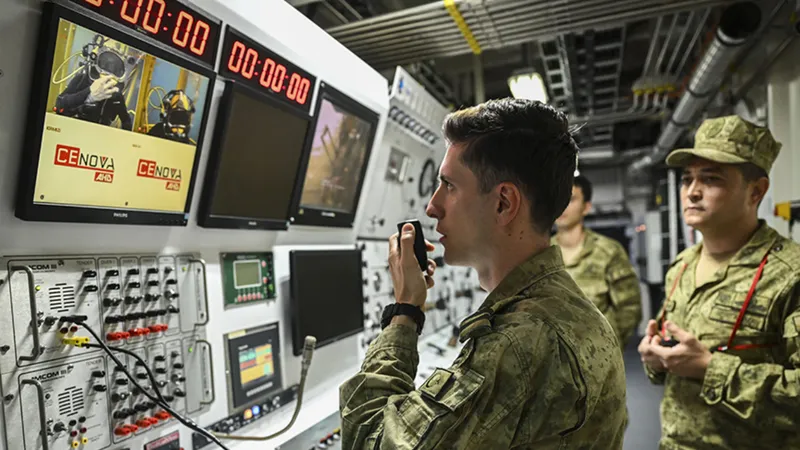 Tcg Alemdar 68 Metrelik Zorlu Görevi Tamamladı