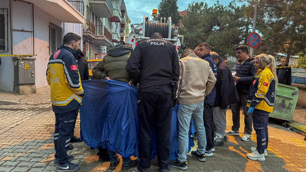 Uşak'ta Kanalizasyon Hattında Cenin Bulundu 4