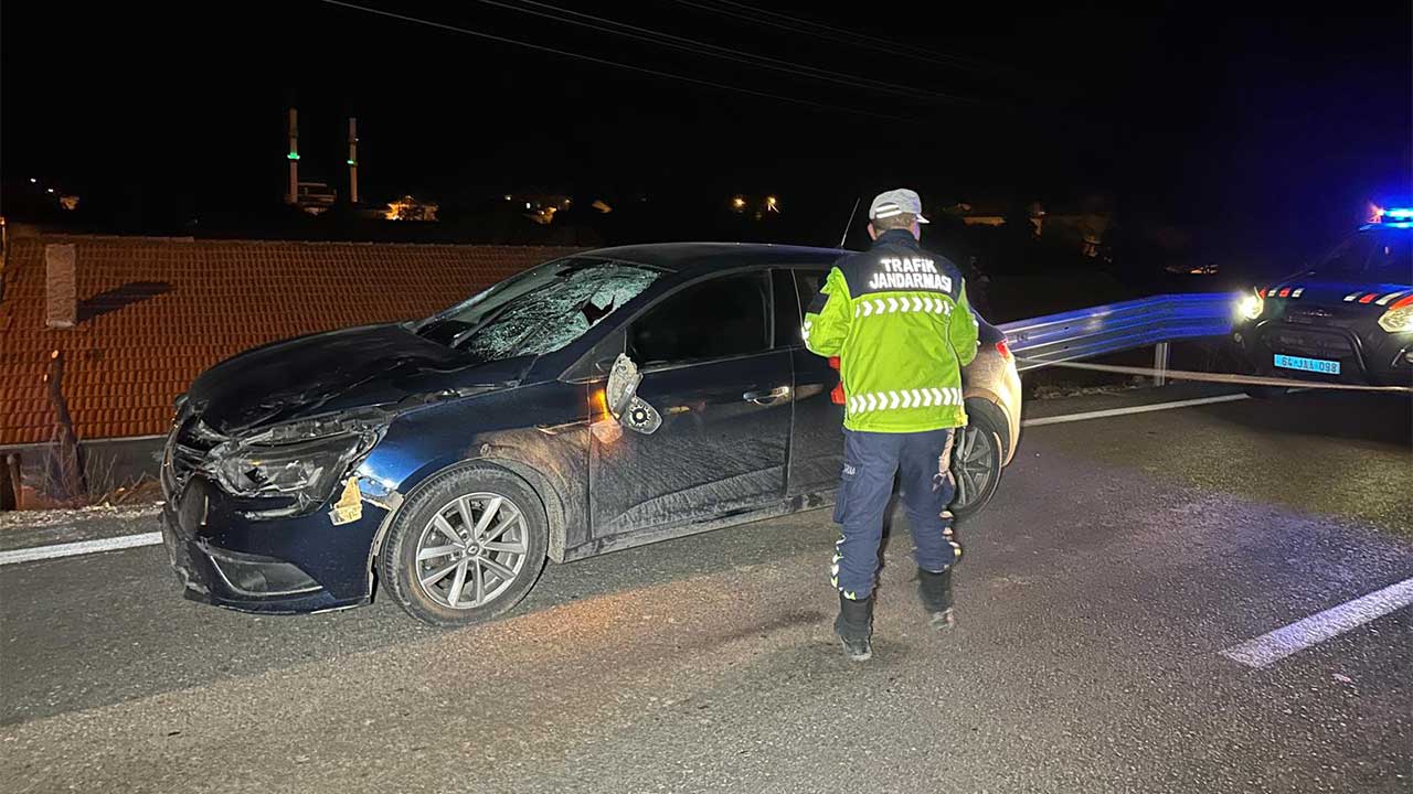 Uşak’ta Otomobil Yayalara Çarptı, 3 Ölü9