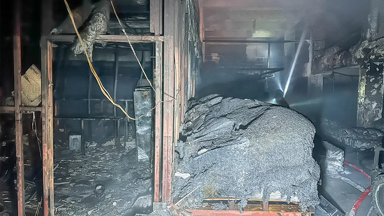 Uşak’ta Plastik Poşet Fabrikasında Yangın Paniği 2