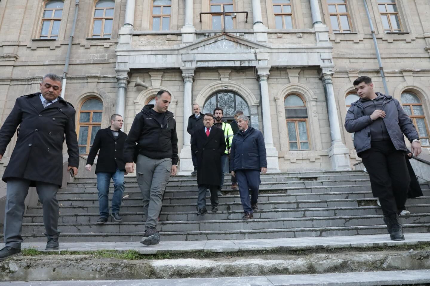 Vali Musa Işın Kütahya Lisesi Restorasyon Çalışmalarını Inceledi1