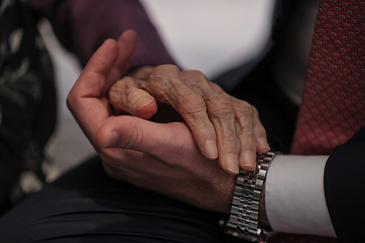 121 Yaşındaki Saadet Al Televizyonuna Kavuştu