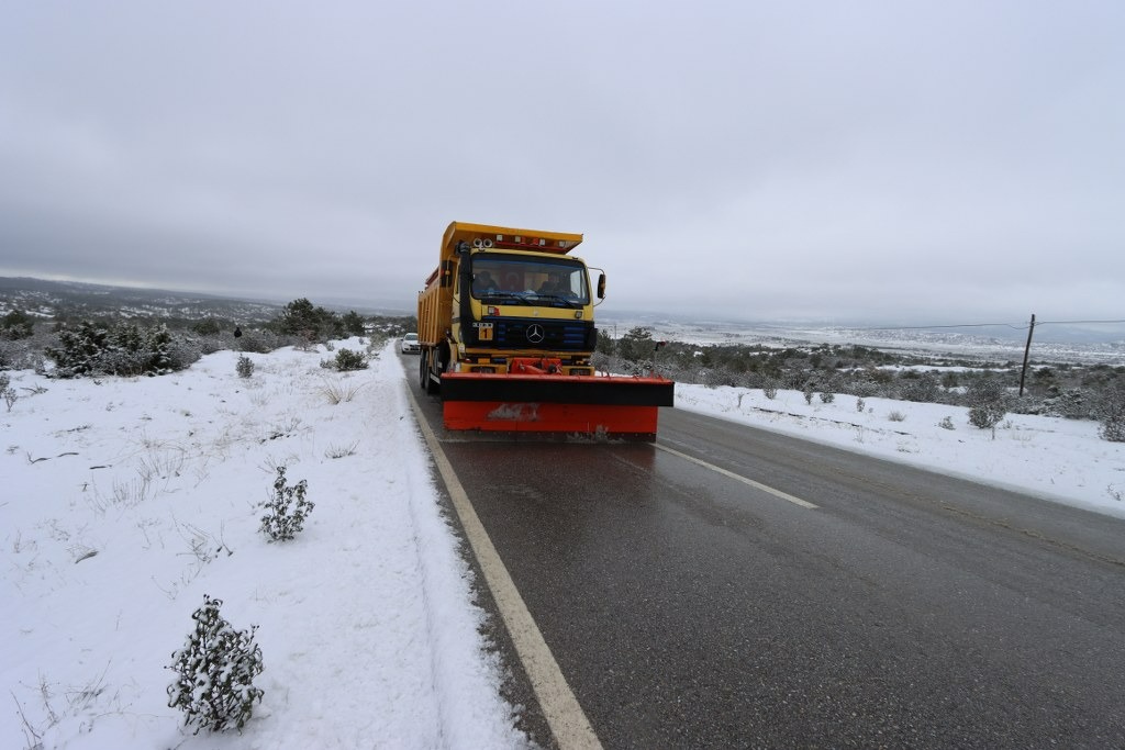 Kütahya’da Karla Mücadele Çalışmaları Sürüyor-2