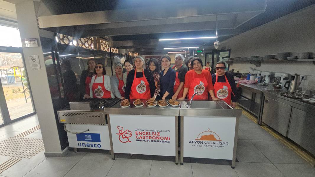 Afyonkarahisar’da Görme Engelli Kadınlar Mutfakta