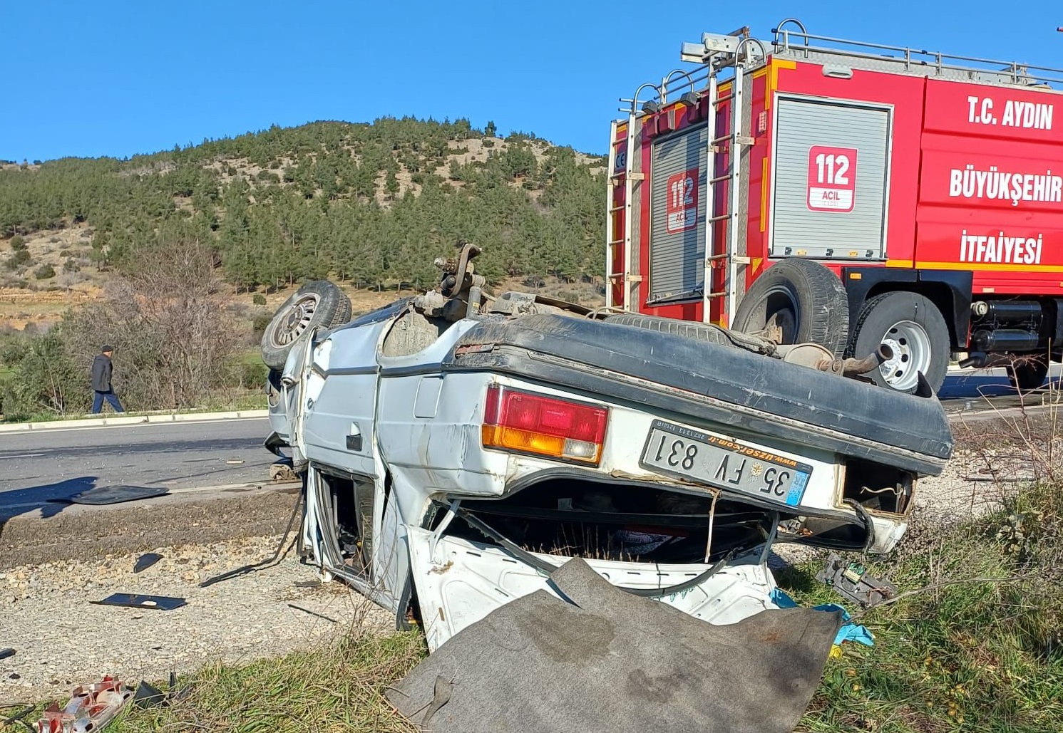 Aydın’da Takla Atan Otomobildeki 5 Kişi Yaralandı (1)