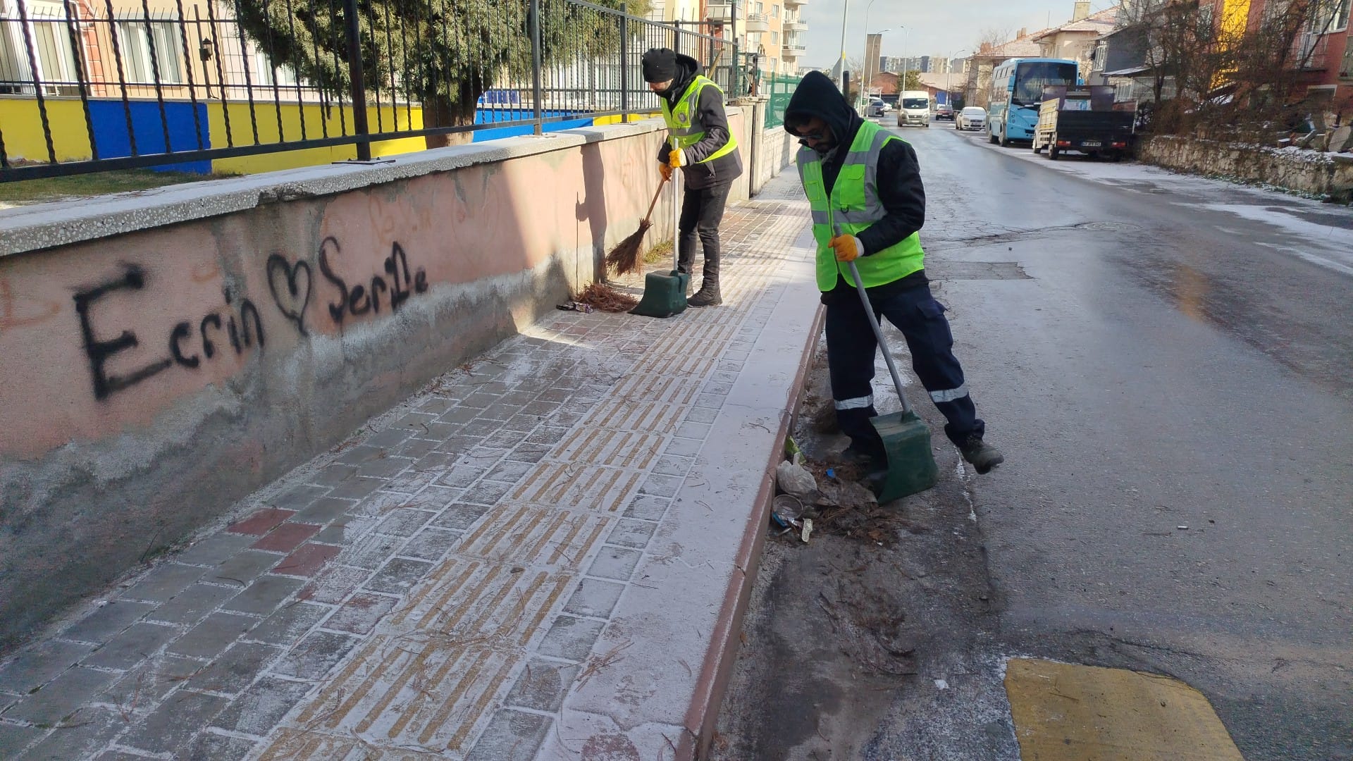 Bahçelievler Mahallesi Kadir Adlım Okulu Çevresinde Temizlik Çalışması (1)