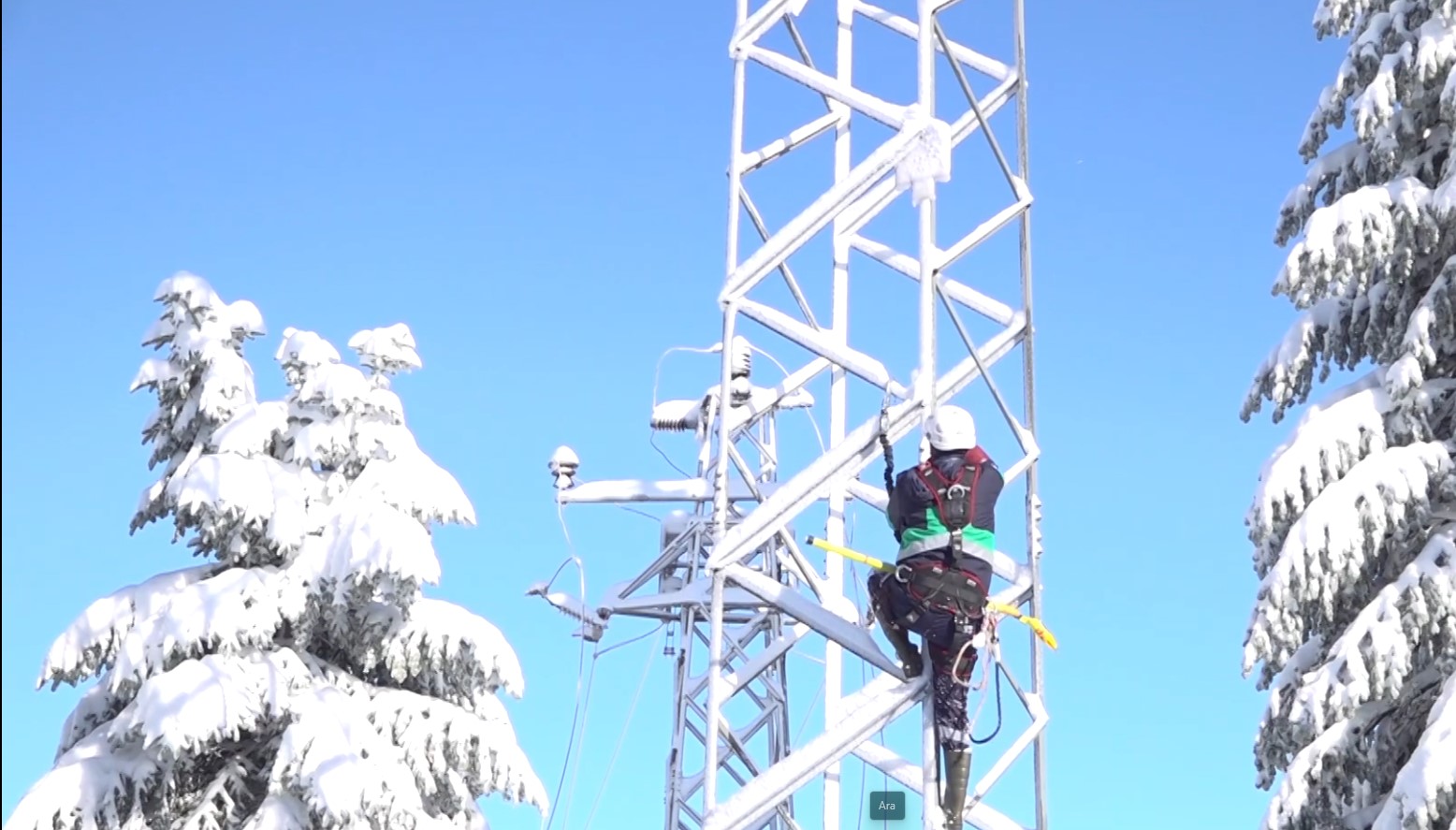 Bursa Uludağ’da Ekipler Zorlu Kışta Enerji Nöbetinde