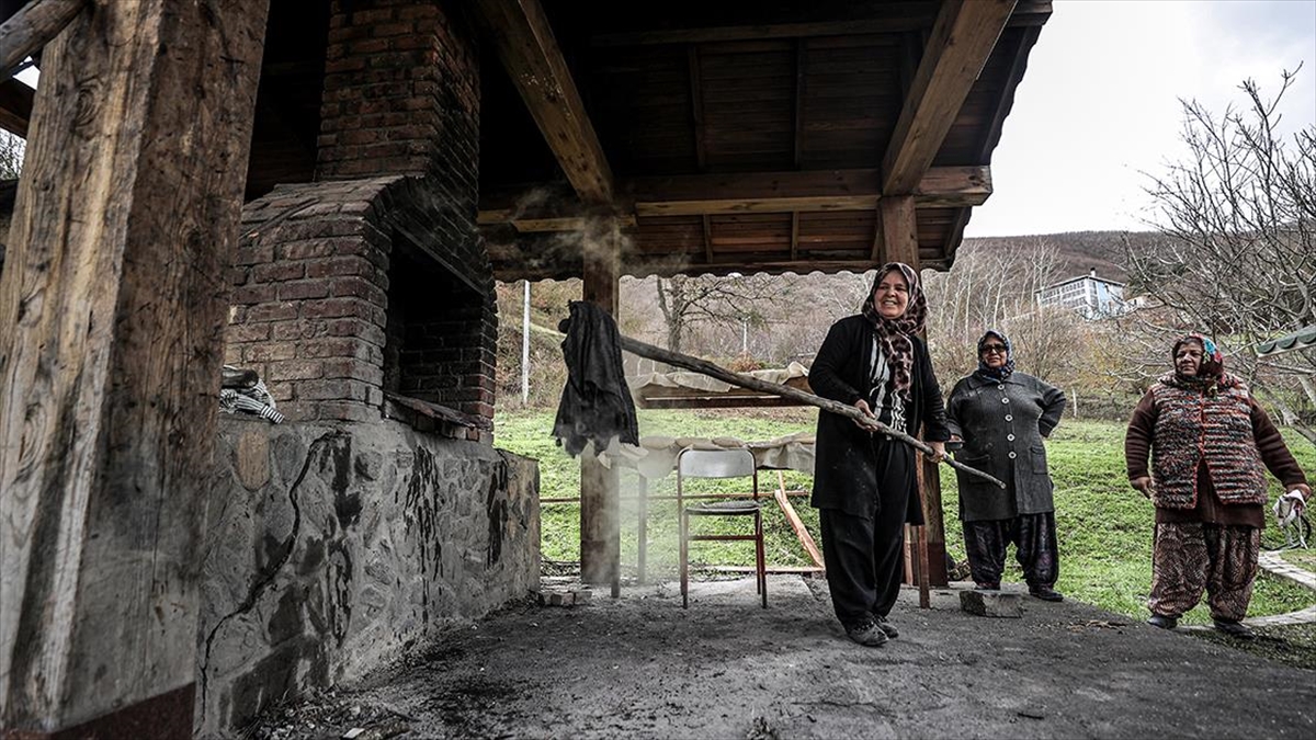 Bursalı Kadınlar Geleneksel Ürünleri Gelire Dönüştürdü (2)